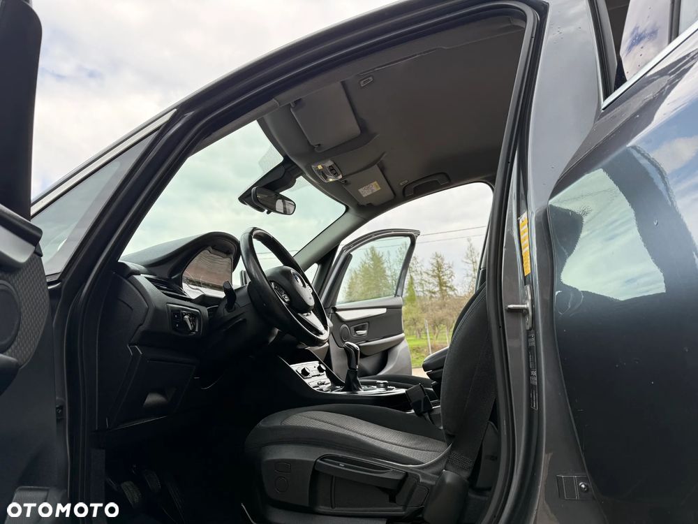 BMW Seria 2 216d - 16