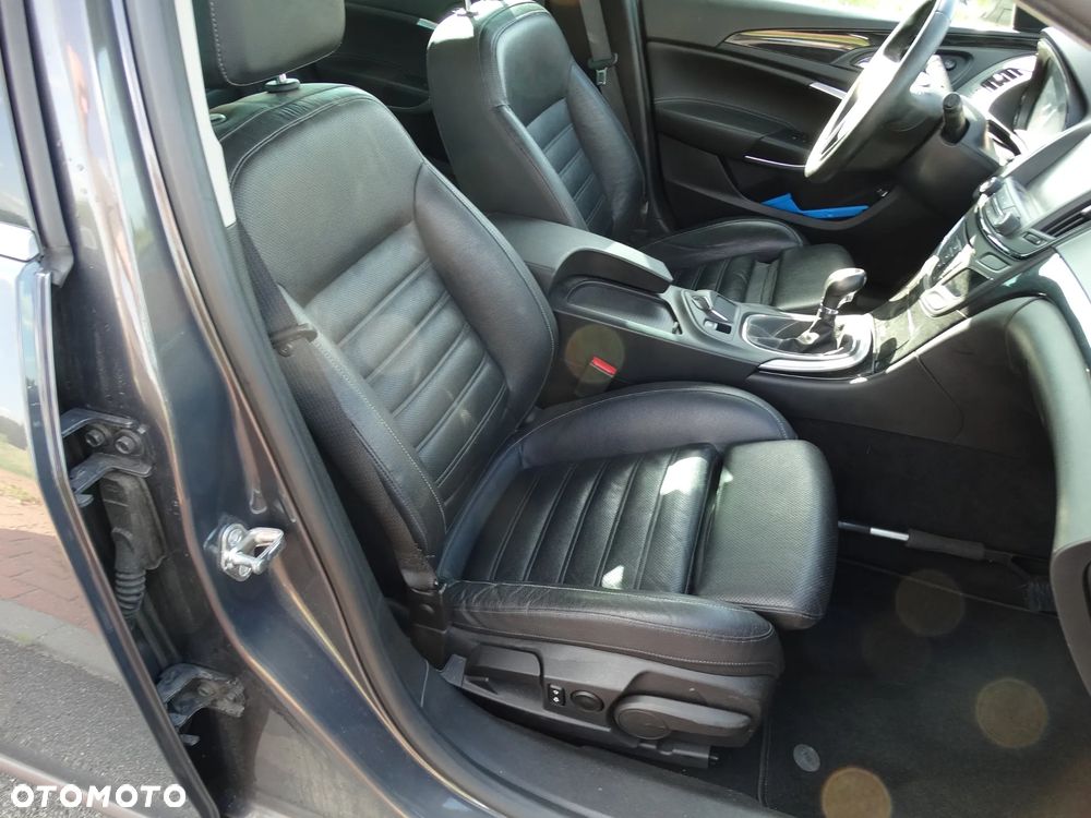 Opel Insignia Country Tourer 2.0 Diesel 4x4 Exclusive - 32