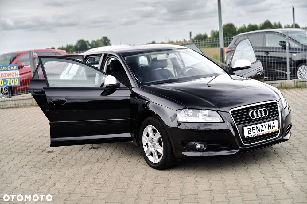 Audi A3 Sportback 1.6 Ambiente - 27