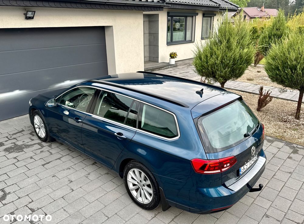 Volkswagen Passat 2.0 TDI SCR DSG Comfortline - 24