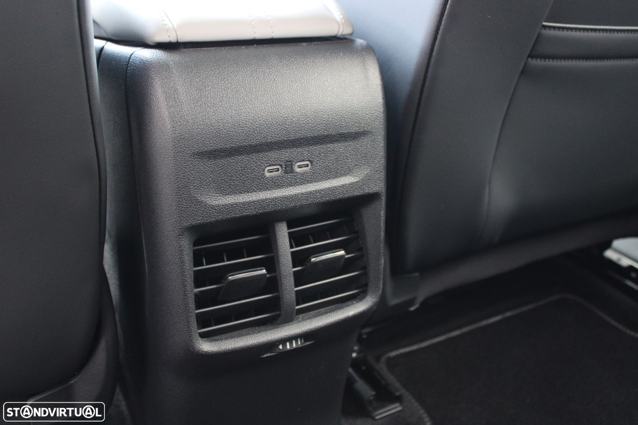Ford Explorer 77 kWh Premium - 46