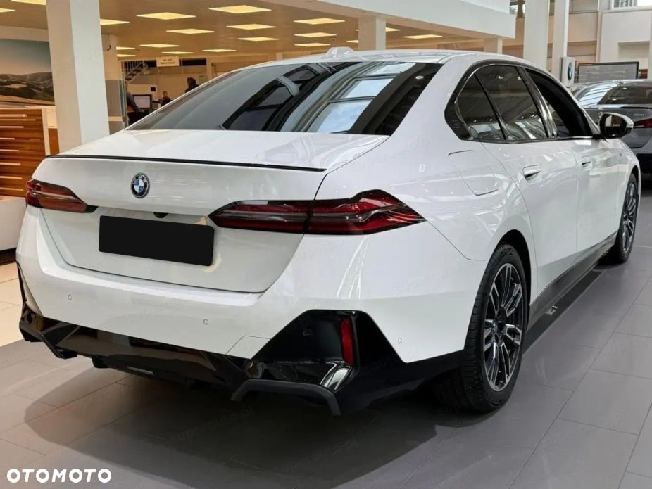 BMW Seria 5 520d xDrive mHEV M Sport - 7