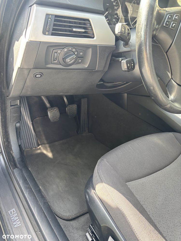 BMW Seria 3 318i - 15