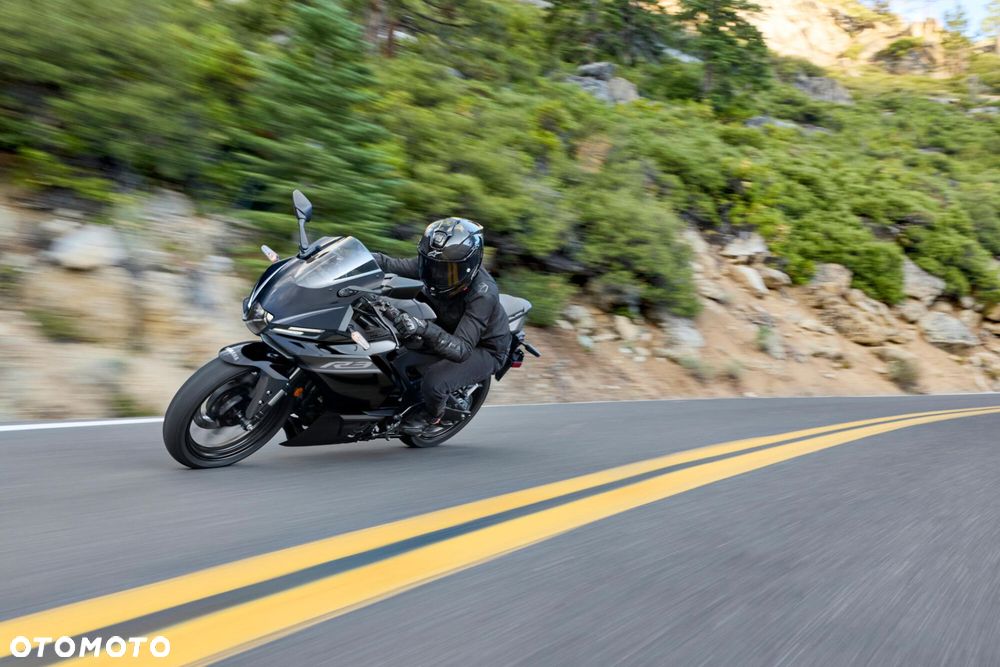 Yamaha R3 - 5