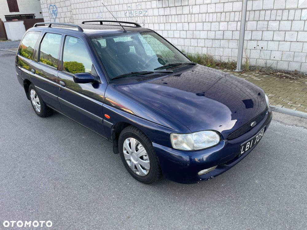 Ford Escort - 1