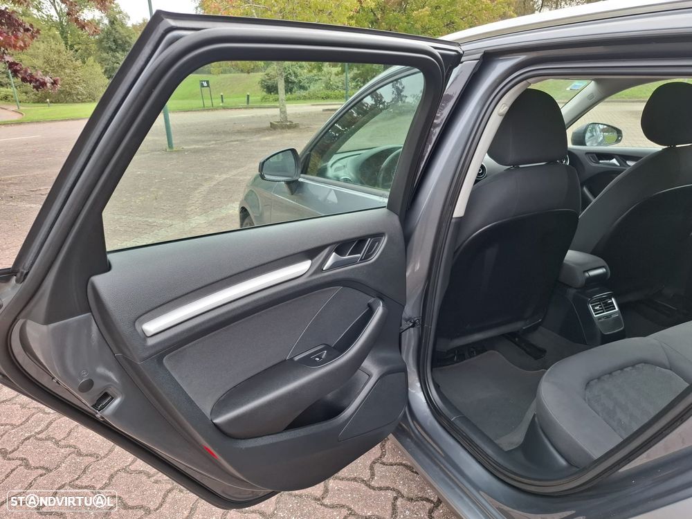 Audi A3 Sportback 2.0 TDI Attraction - 9