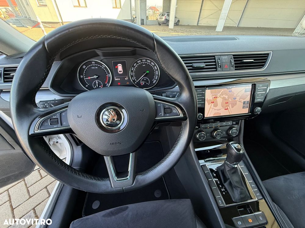 Skoda Superb 2.0 TDI DSG Sportline - 13