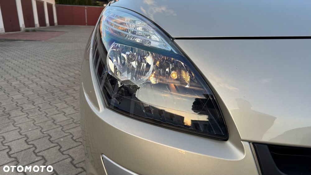 Renault Scenic 1.6 16V 110 Xmod Paris - 15