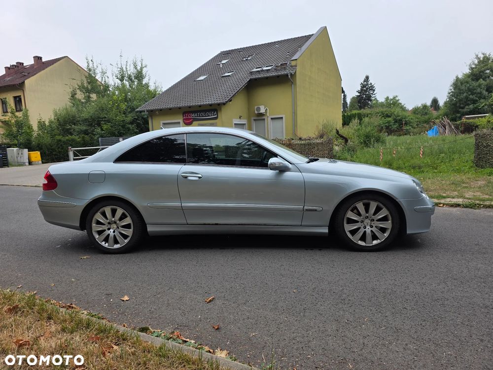 Mercedes-Benz CLK - 8