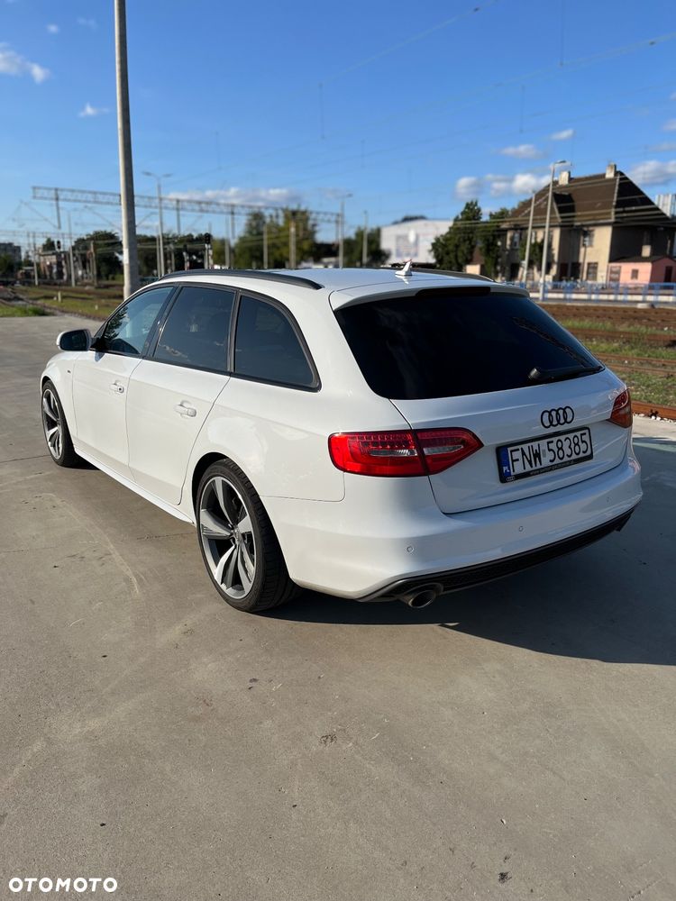 Audi A4 Avant - 11