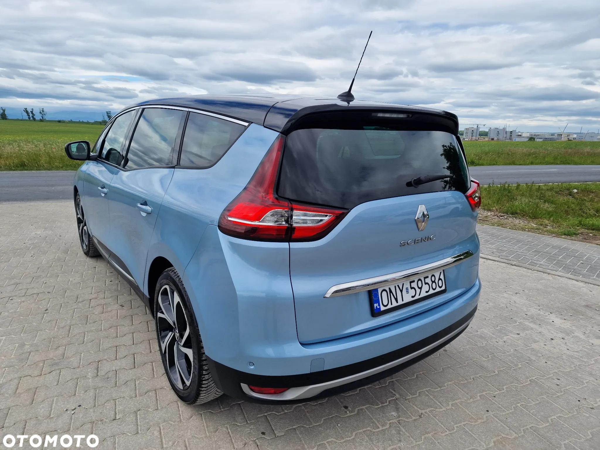 Renault Scenic BLUE dCi 120 EDC LIMITED - 12