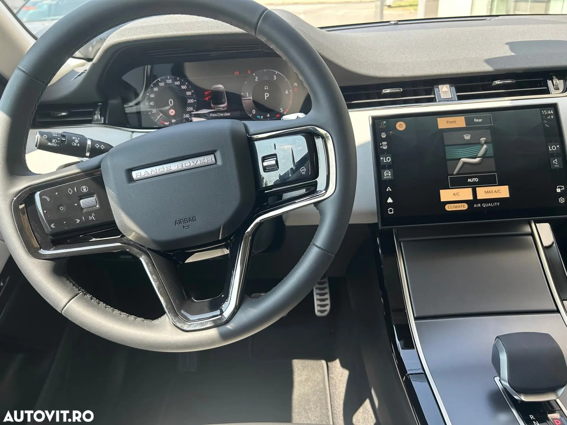 Land Rover Range Rover Evoque - 11