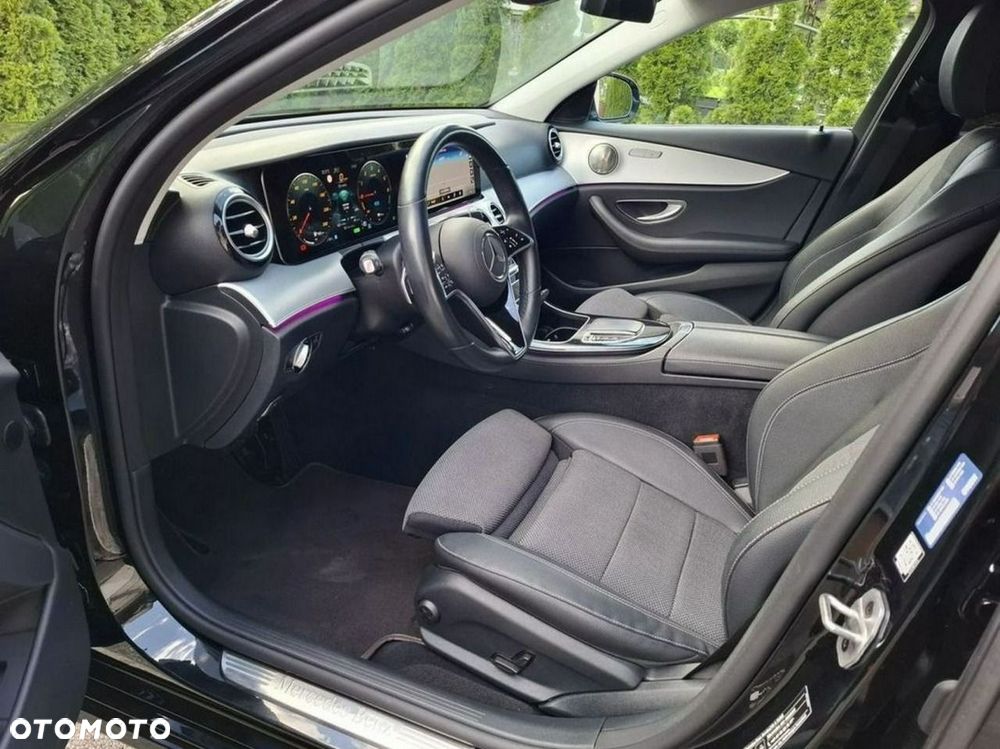 Mercedes-Benz Klasa E 300 de 9G-TRONIC - 12
