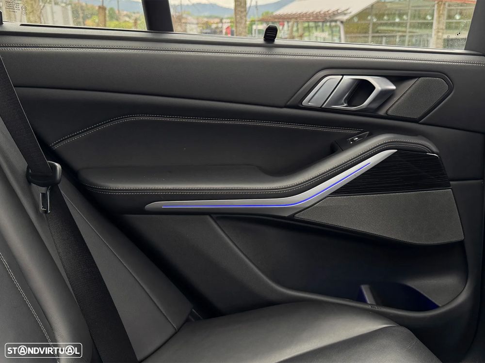 BMW X5 50 e xDrive Edição Desportiva M - 17