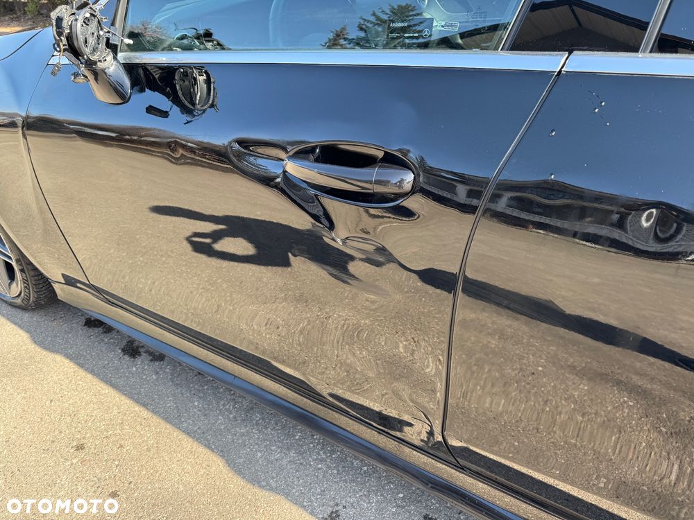 Mercedes-Benz CLS 300 d 4Matic 9G-TRONIC AMG Line - 23