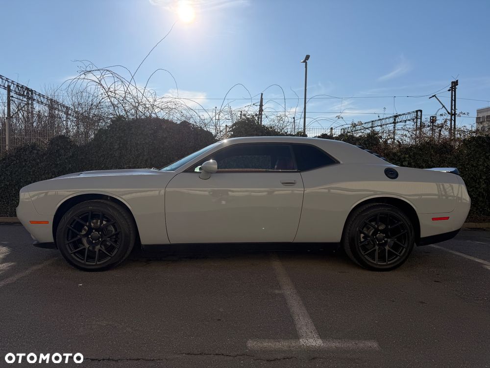 Dodge Challenger 3.6 SXT Plus - 5