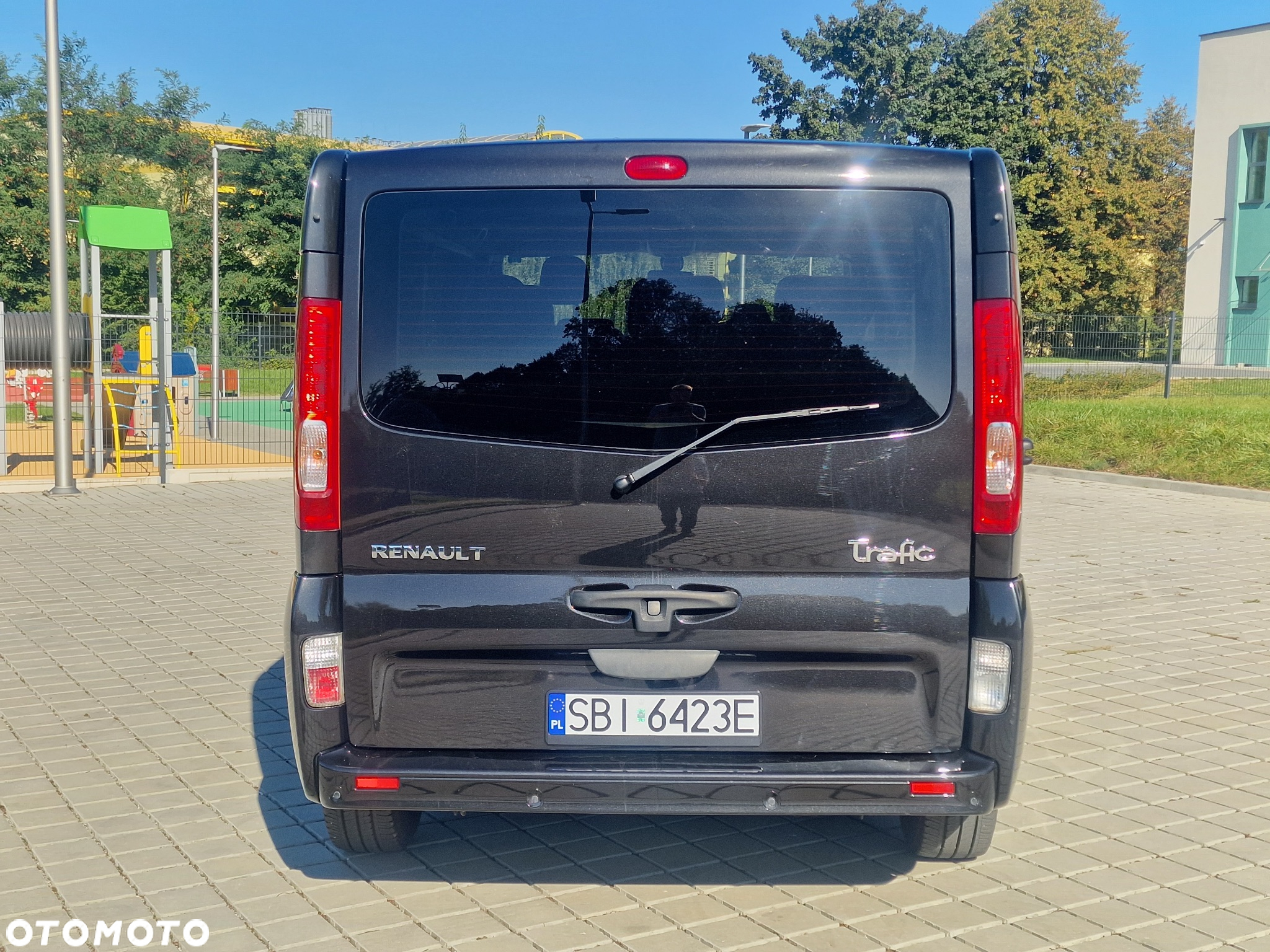 Renault Trafic 2.0 dCi 115 FAP Grand Passenger Black Edition - 6