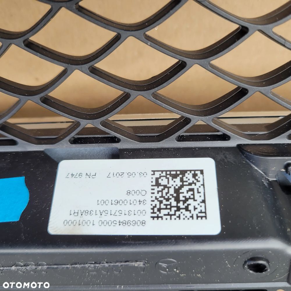 GRILL ATRAPA MERCEDES C KLASA A205 880 01 83 - 6