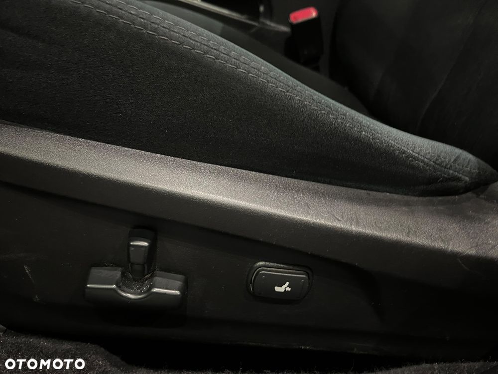 Subaru Legacy Kombi 2.0D Sport - 16