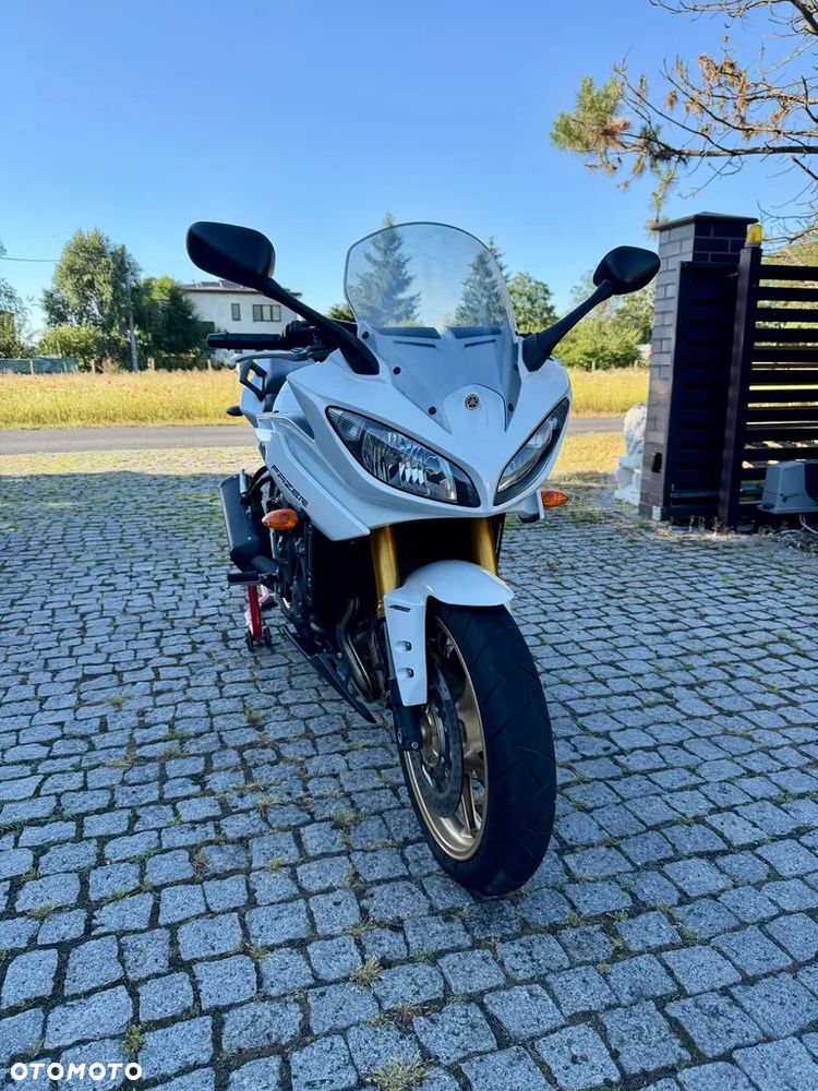 Yamaha FZ8 - 3