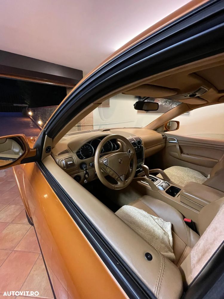 Porsche Cayenne - 7