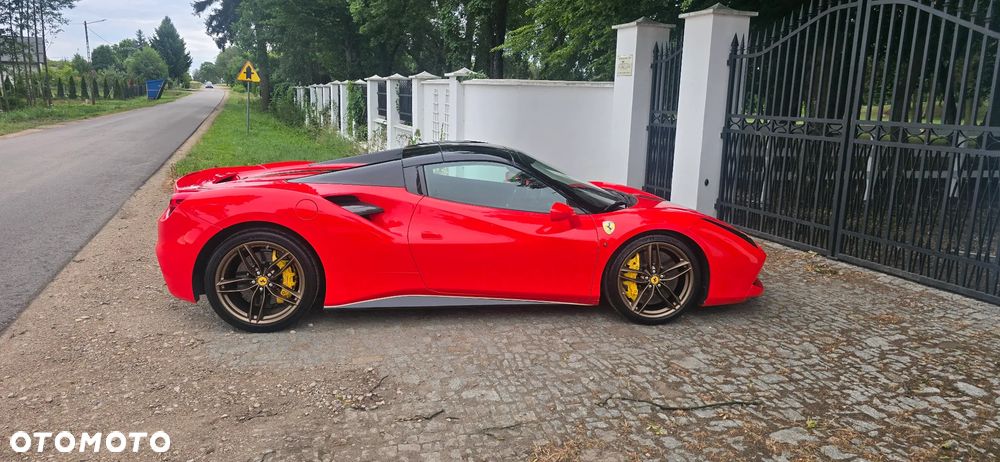 Ferrari 488 - 1