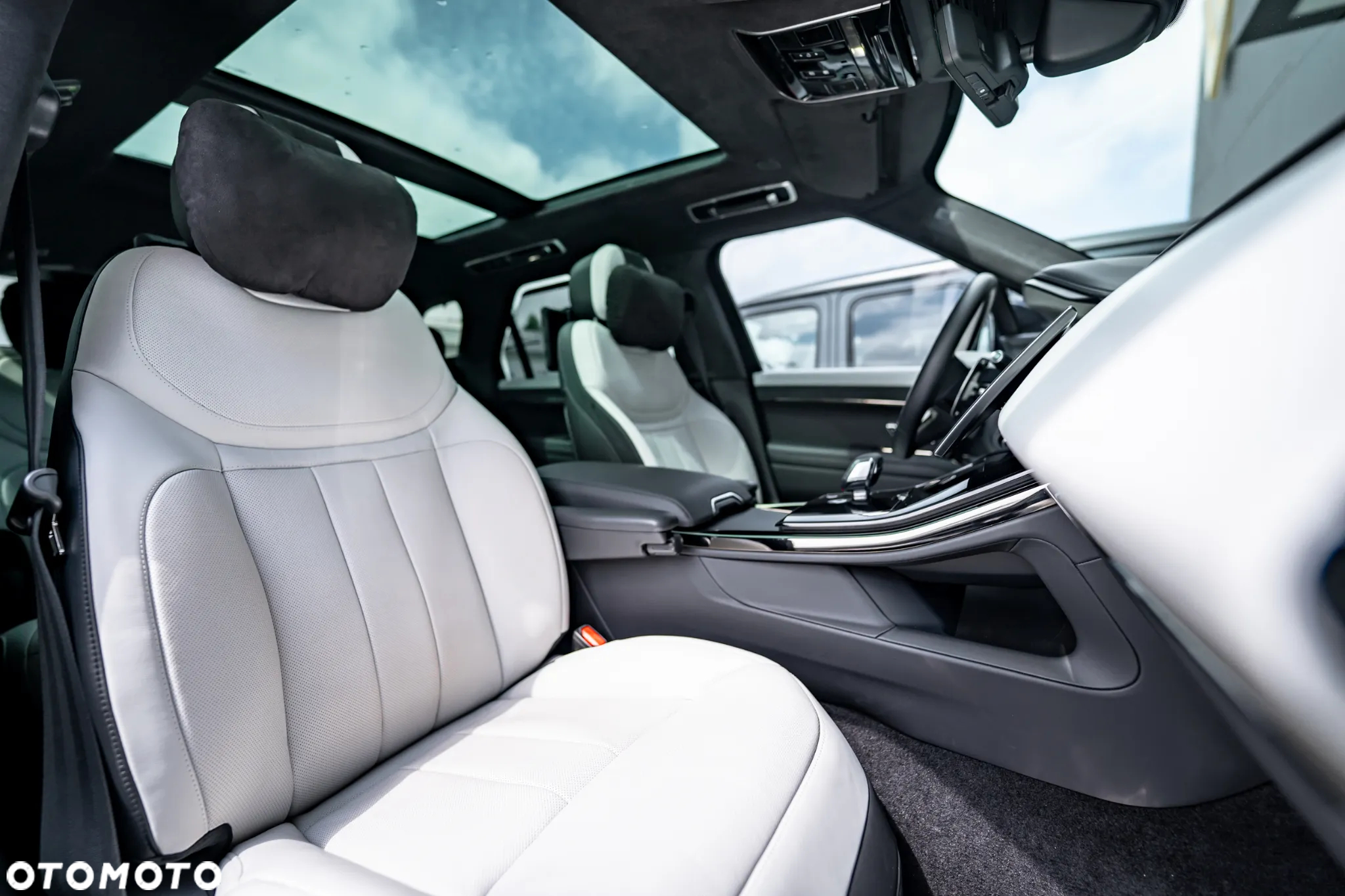 Land Rover Range Rover Sport D350 Autobiography - 39