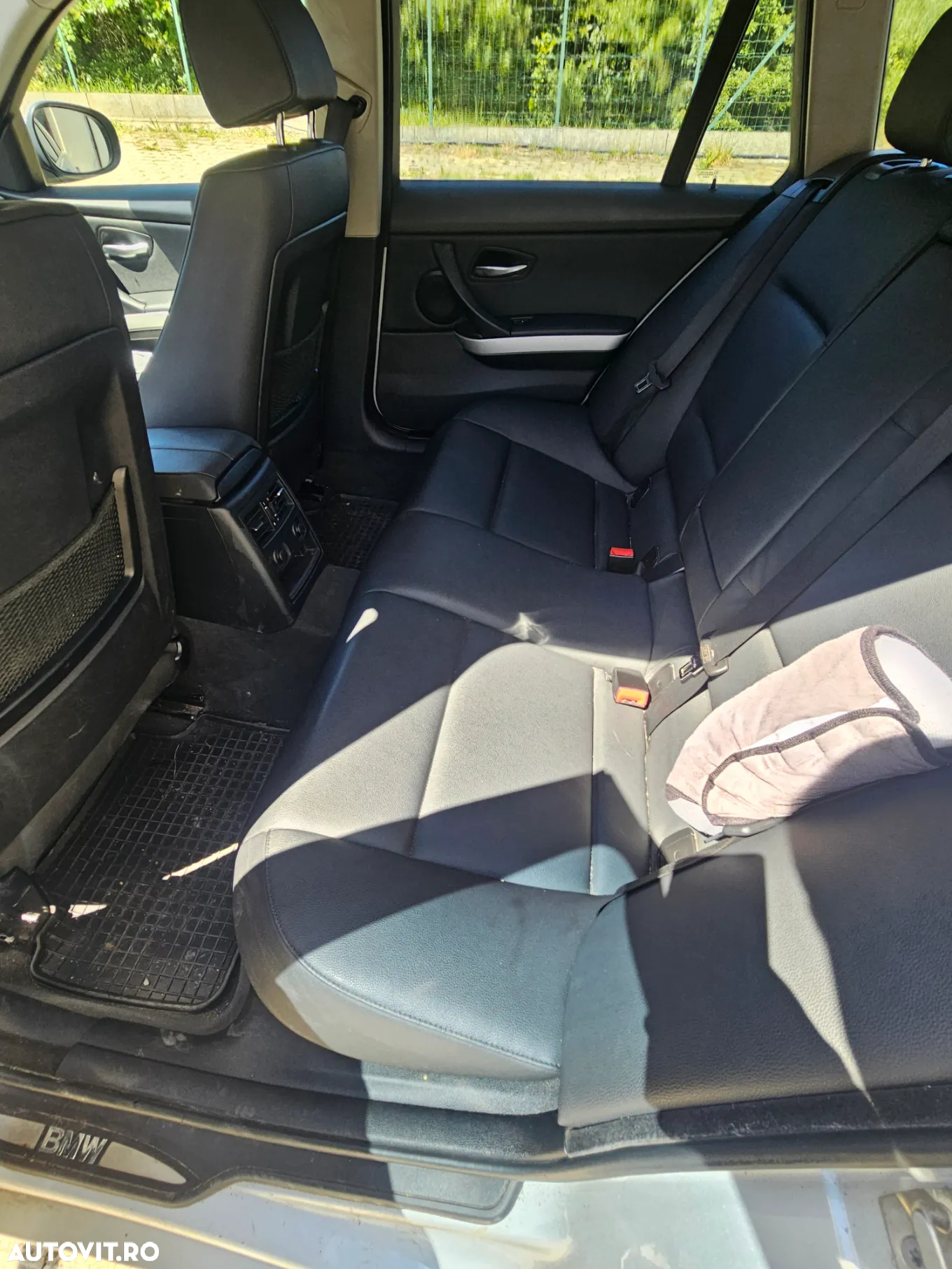 BMW Seria 3 318d DPF Touring Aut. Edition Sport - 14