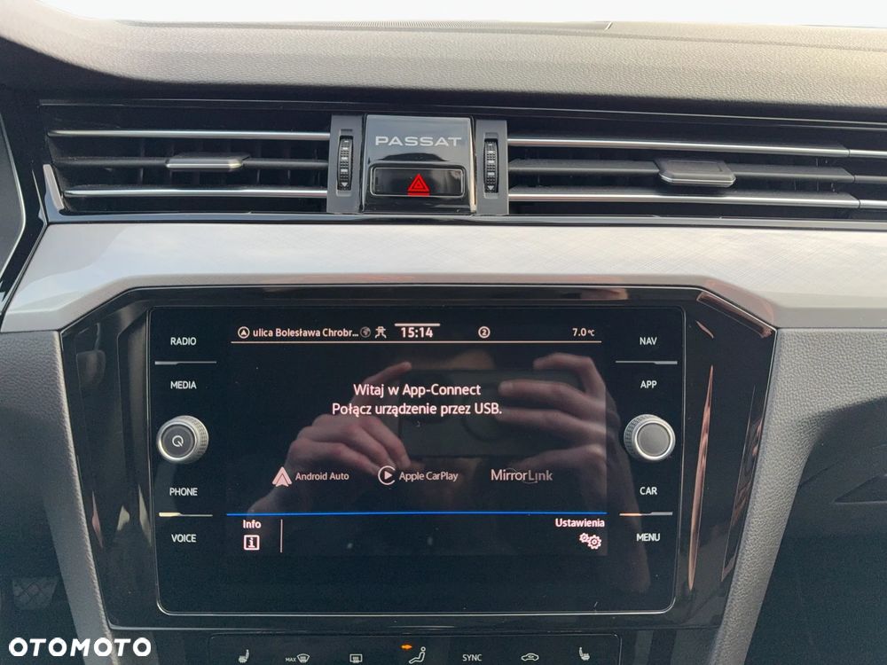 Volkswagen Passat - 16