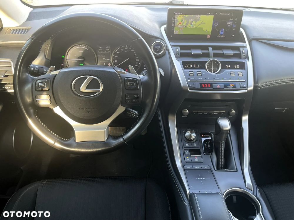 Lexus NX - 11