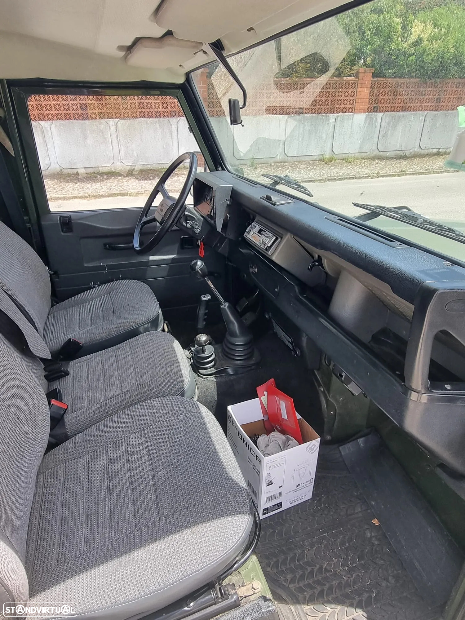 Land Rover Defender 90 2.5 TDi Metal Top - 12