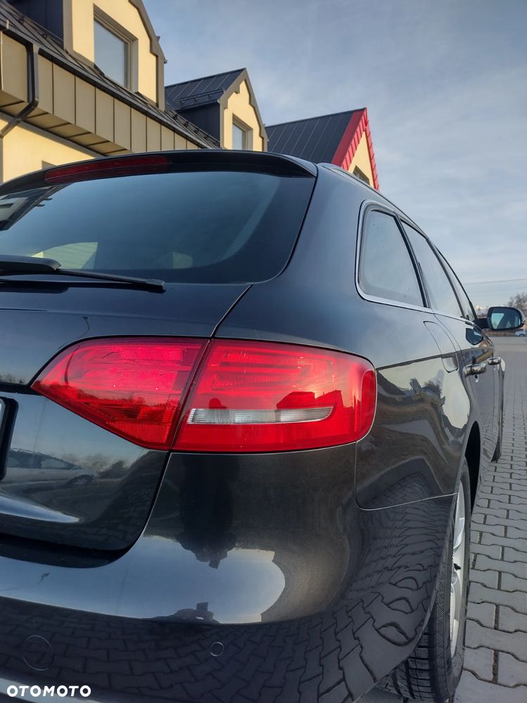 Audi A4 Avant 2.0 TDI DPF clean diesel multitronic Ambiente - 11