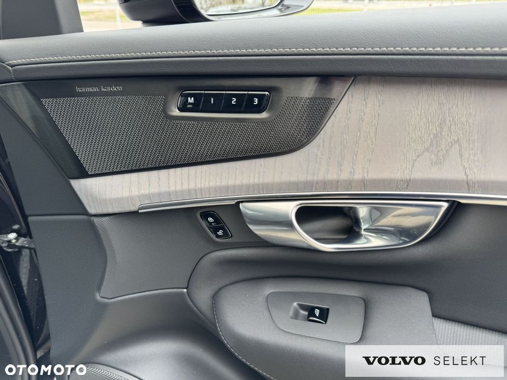 Volvo XC 90 B5 B AWD Ultra Dark 7os - 29