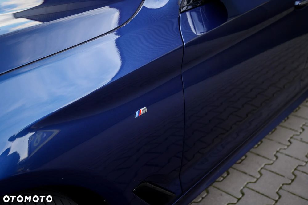 BMW Seria 5 520d xDrive Touring M Sport Edition - 11