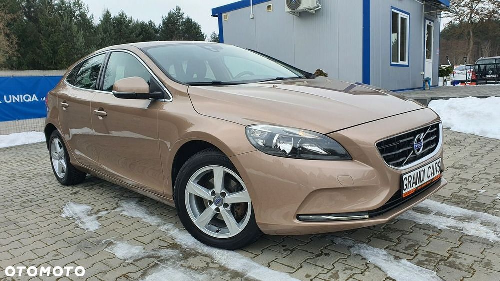 Volvo V40 D2 Momentum - 4
