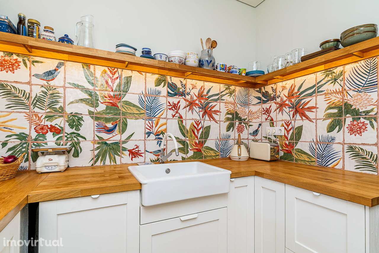 *** Apartamento renovado com varanda e estúdio na Av. Conde Valbom *** - Grande imagem: 4/29