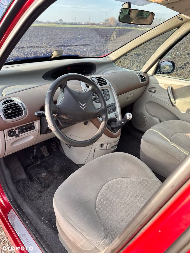 Citroën Xsara Picasso 1.6 HDI Exclusive - 8