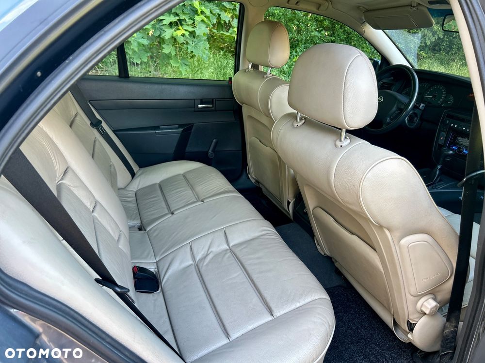 Opel Omega 2.2 Elegance - 9