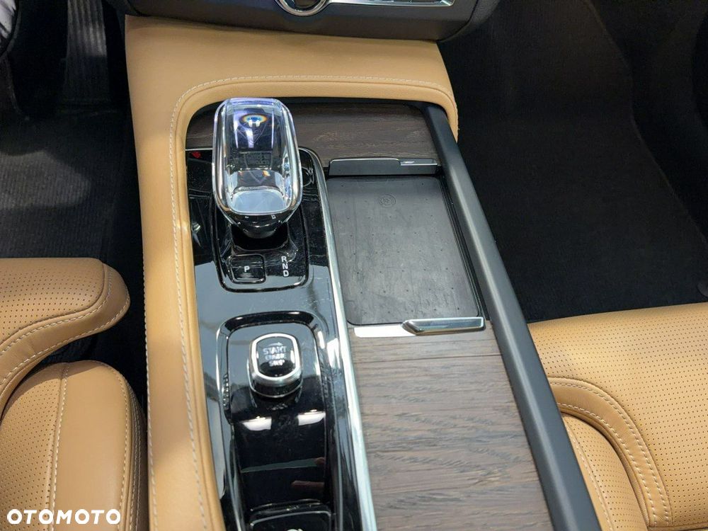 Volvo V90 Cross Country - 15