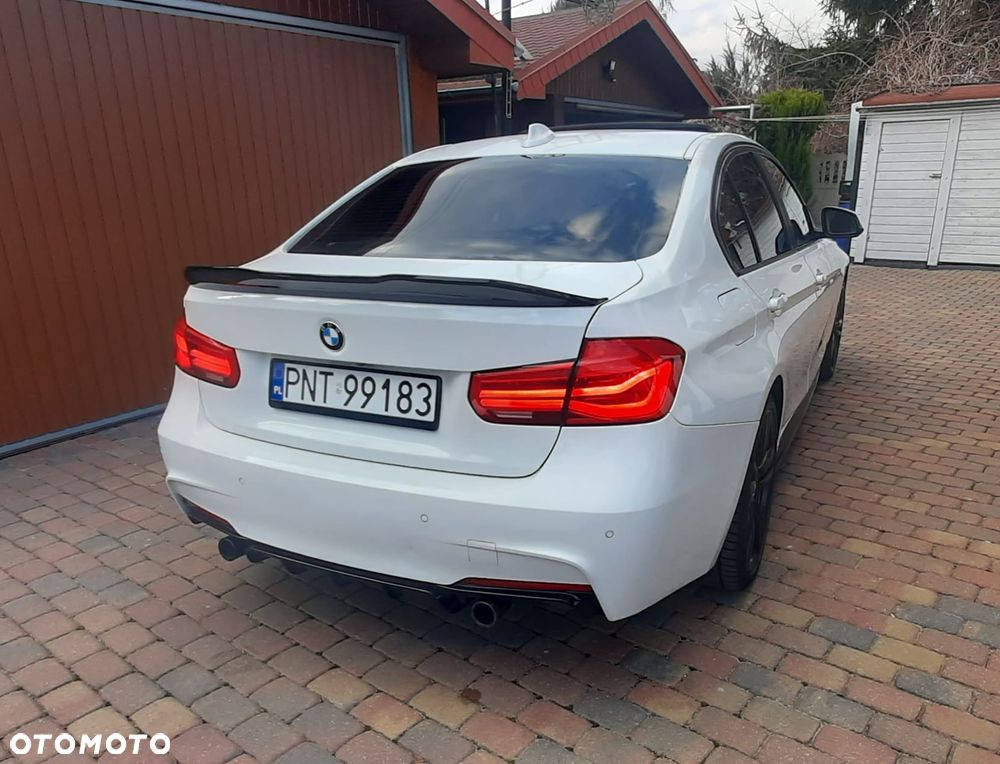 BMW Seria 3 328i xDrive - 11