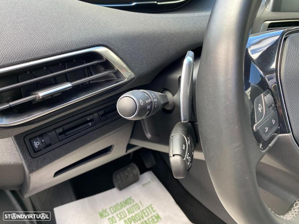 Peugeot 3008 BlueHDi 130 Stop & Start EAT8 Allure - 16