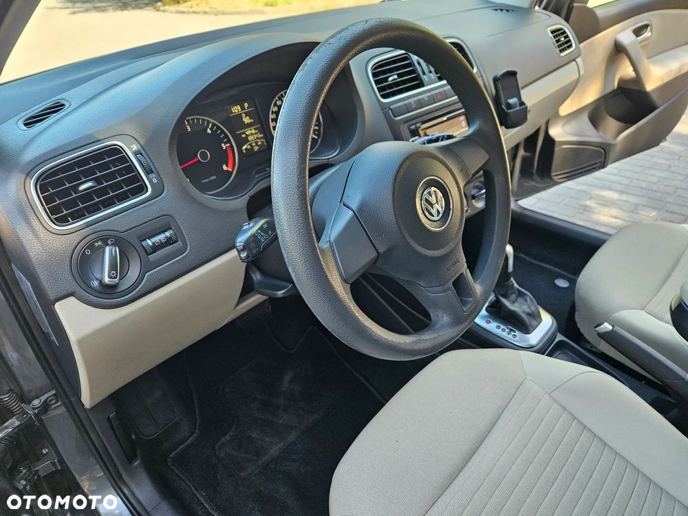 Volkswagen Polo 1.6 TDI DSG Highline - 12