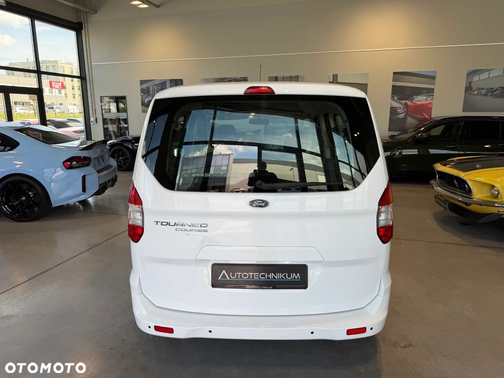 Ford Tourneo Courier 1.5 TDCi Trend - 5