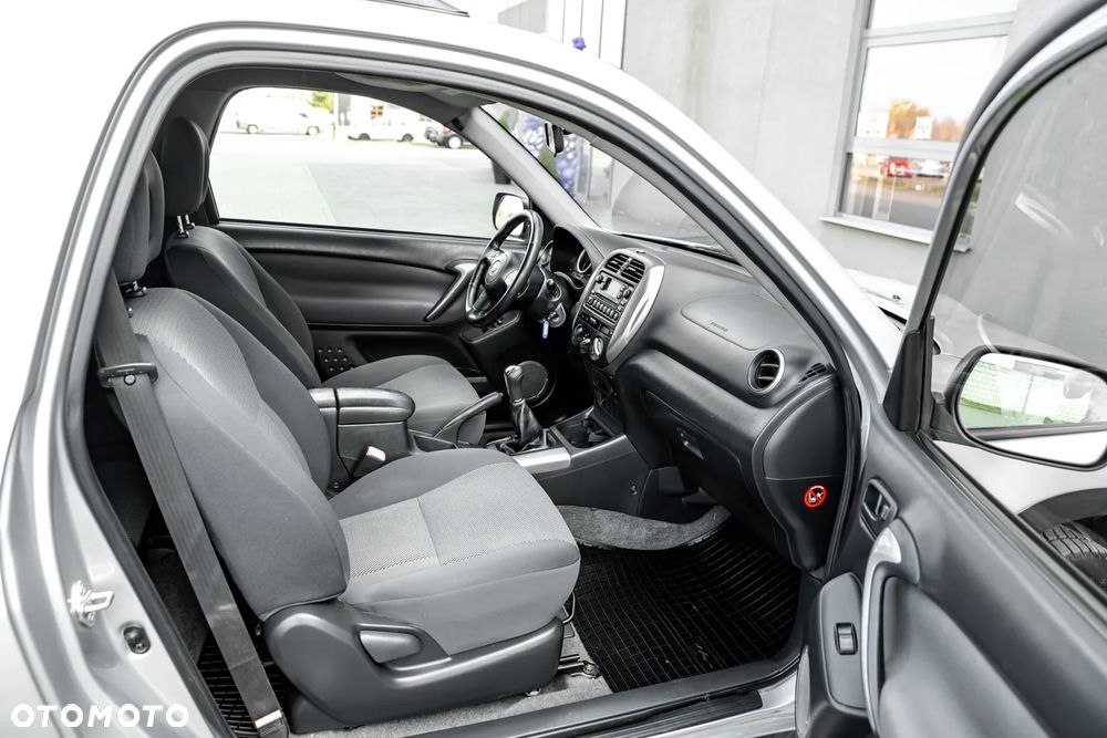 Toyota RAV4 D-4D 4x4 Executive - 13