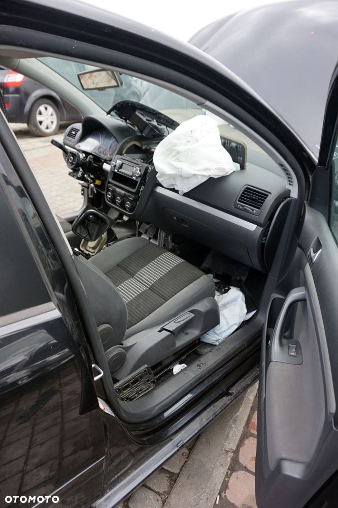 VOLKSWAGEN GOLF V 5D HB 2008 LC9Z 1.4 TSI CAXA 122KM JPG CZARNY na części - 16