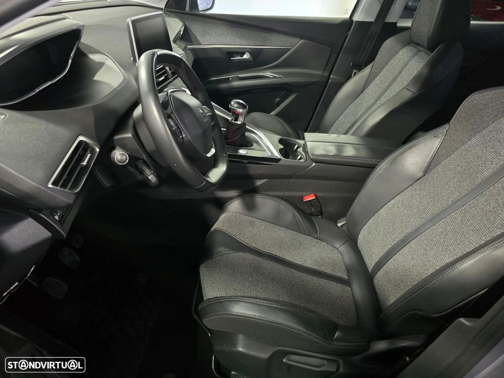 Peugeot 3008 1.2 PureTech Active Pack - 17