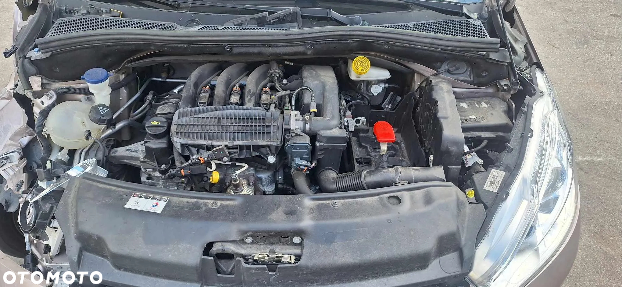 Peugeot 208 lampa tył prawa - 6