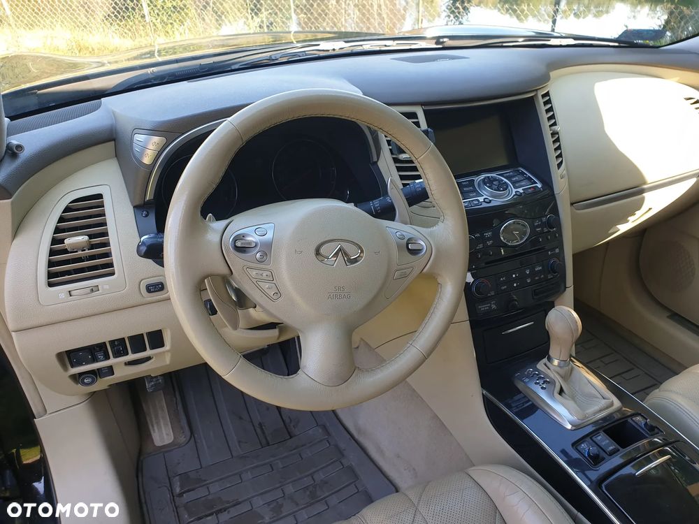Infiniti FX FX35 - 11