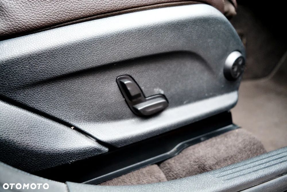 Mercedes-Benz GLC - 11