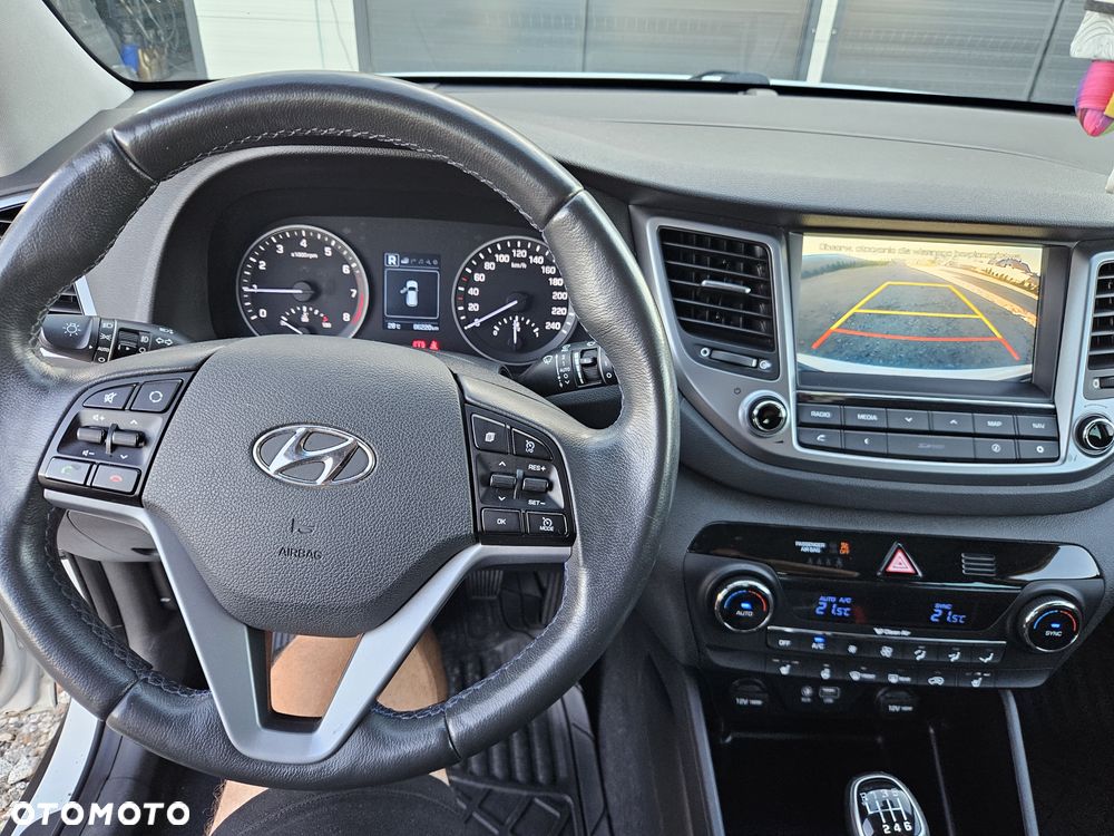 Hyundai Tucson 1.6 GDI BlueDrive GO 2WD - 26